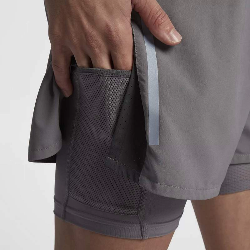 Shorts Nike Distance 2 en 1 2018 para hombre - detalle bolsillo para smartphone móvil o celular