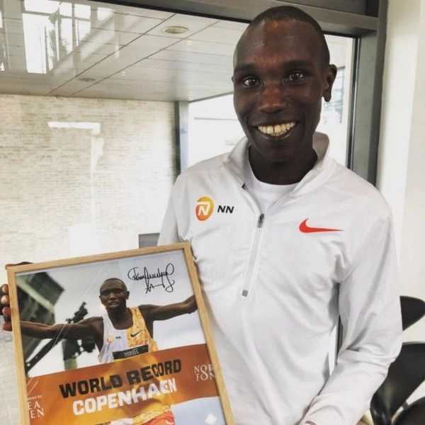Geoffrey Kamworor récord 21K en Copenhague 2019