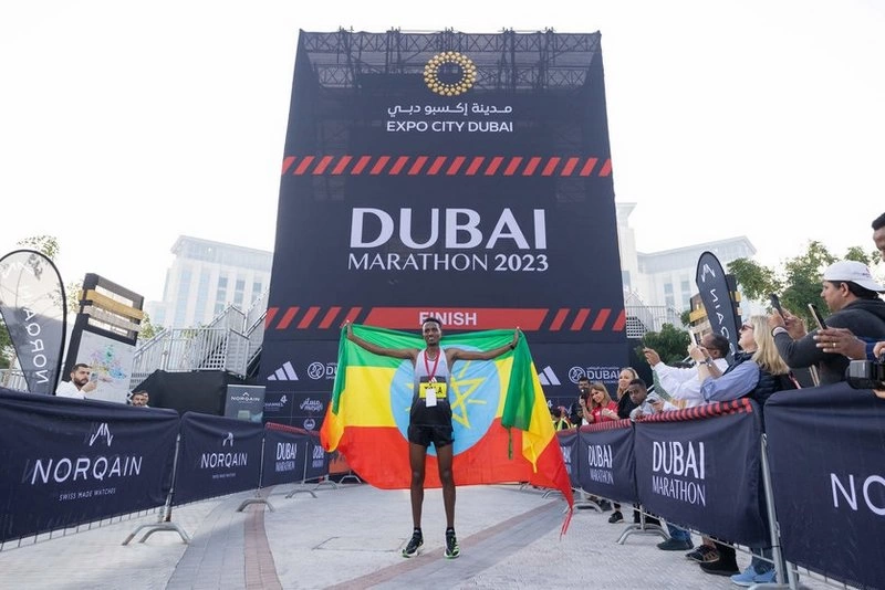 Abdisa Tola Adera, ganador de la Maratón de Dubai 2023