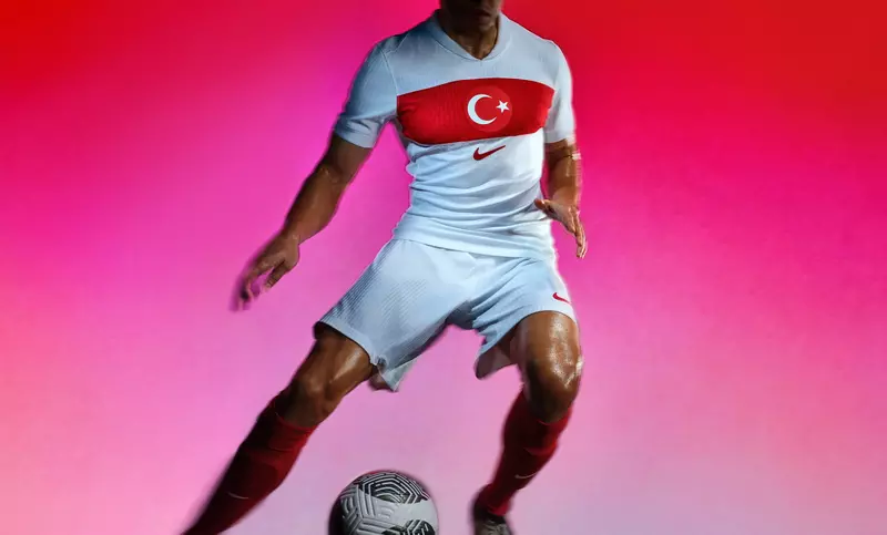 Camiseta de la selección de fútbol de Turquía alternativa 2024 Nike